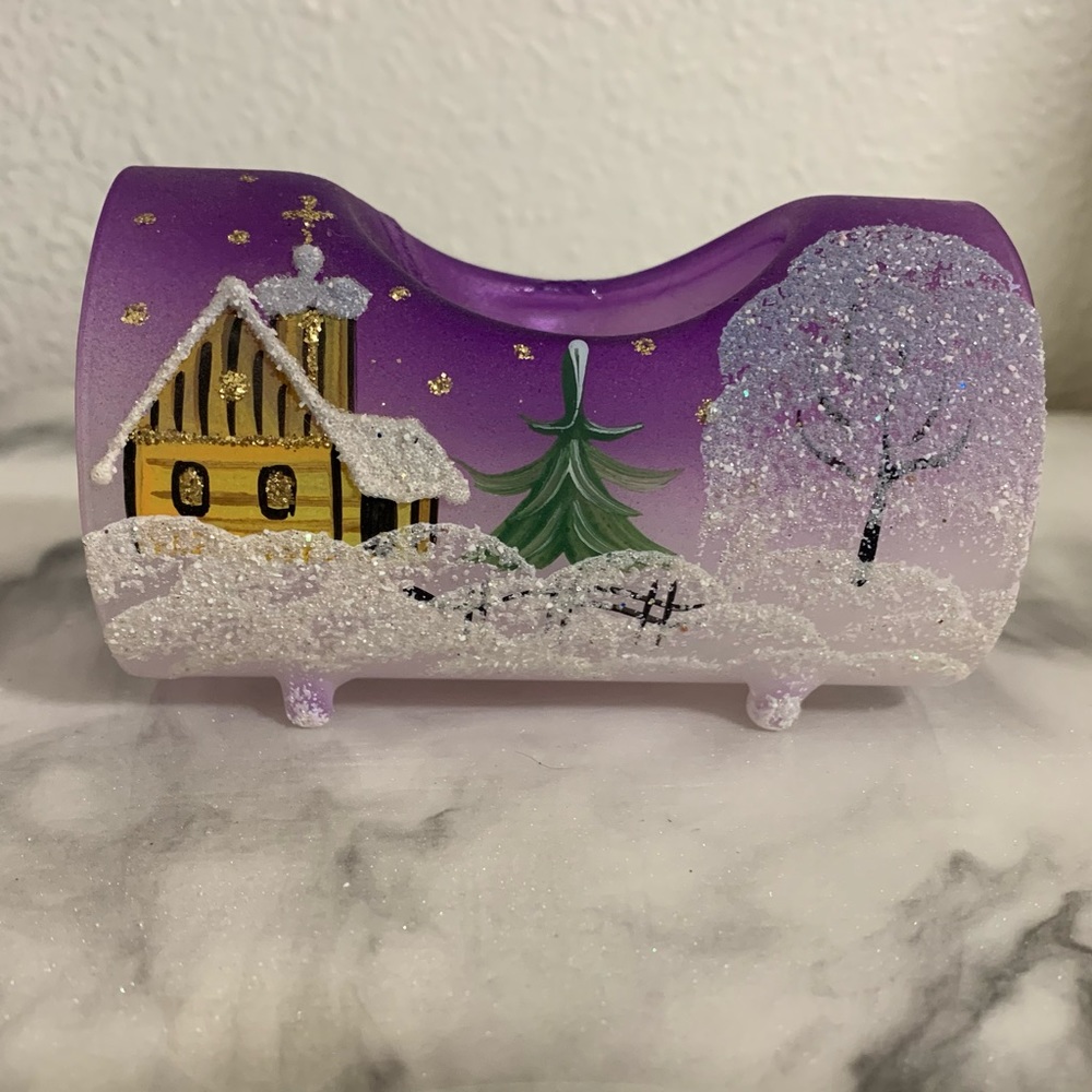Winter tea light candle holder